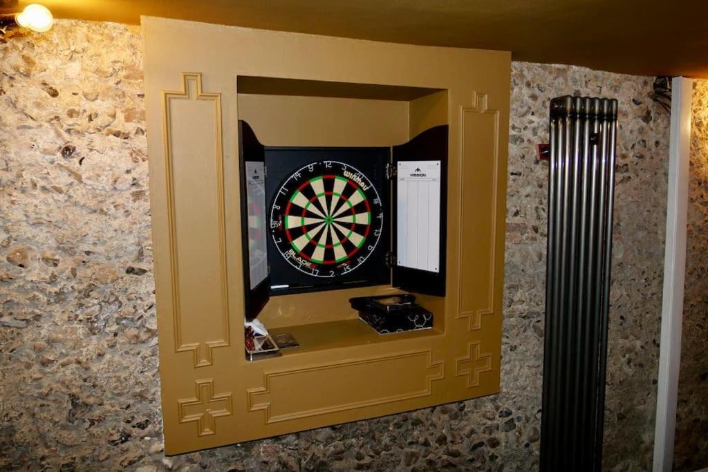 Вилла Huge Luxury 8 Bed Manor House Hot Tub Pool Table Саффрон-Уолден Экстерьер фото